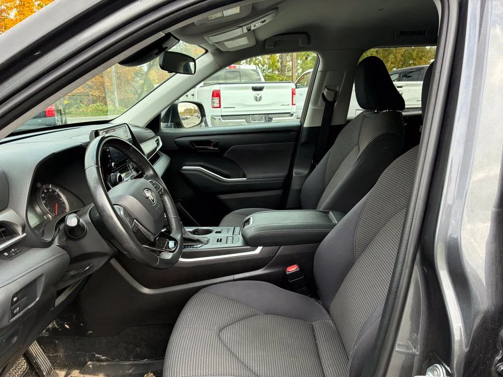 Used 2021 Gray Toyota LE image 9