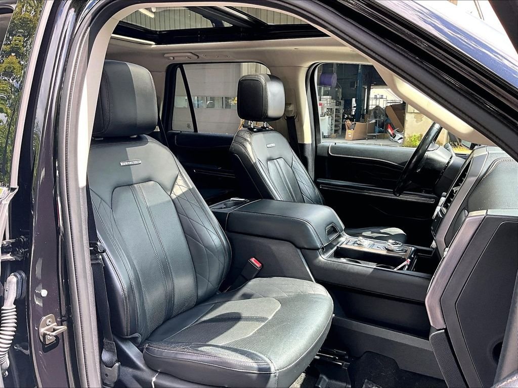 Used 2019 Black Metallic Ford Platinum image 11