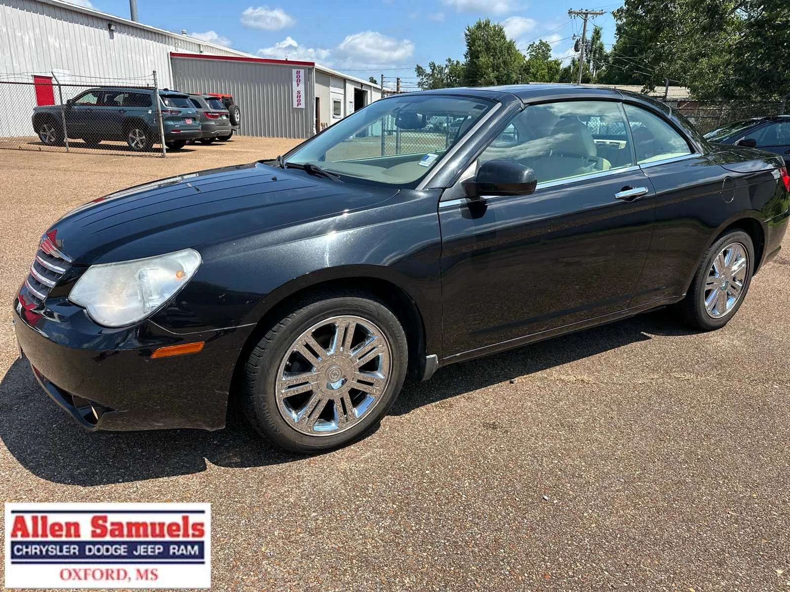 Used 2009 Brilliant Black Pearl Chrysler Limited image 7