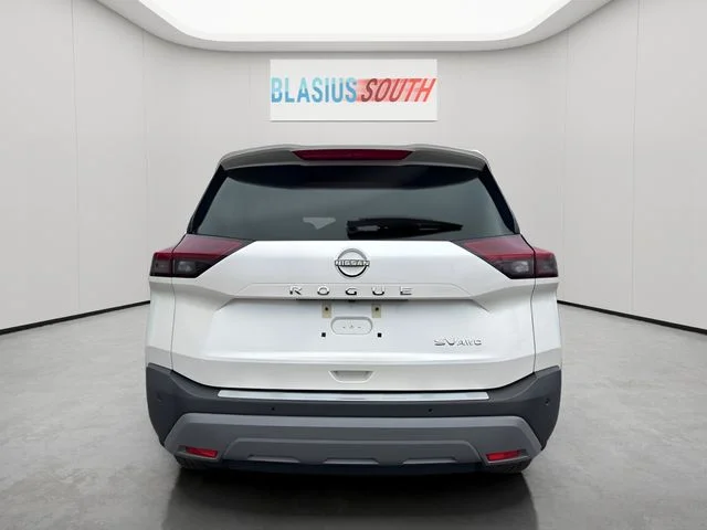 Used 2023 White Nissan SV image 4