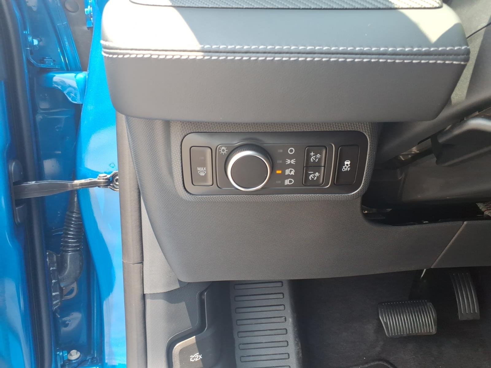 New 2026 Velocity Blue Metallic Ford Select image 19