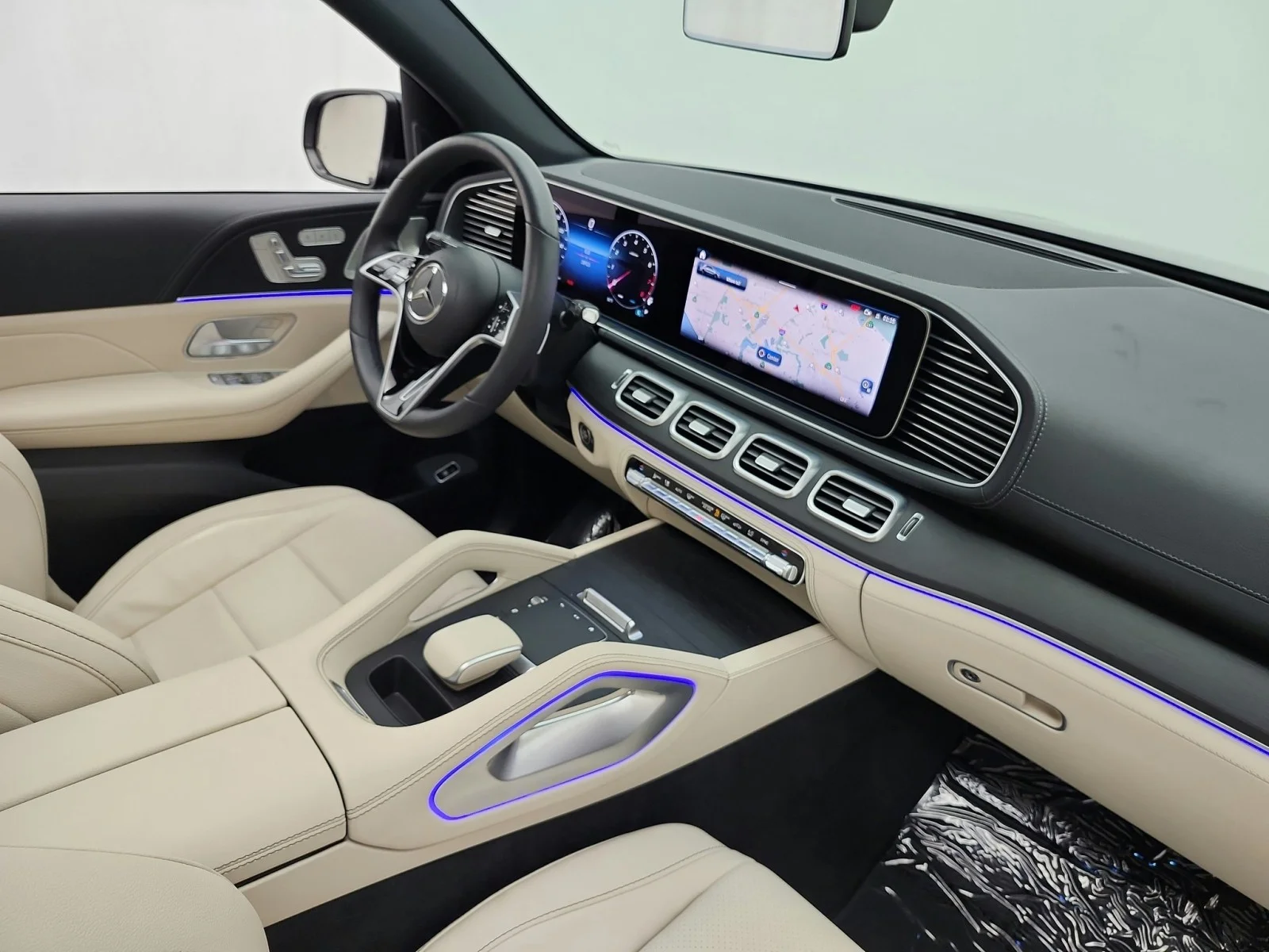 Certified Used 2024 Black Mercedes-Benz GLE 450 4MATIC® SUV image 18