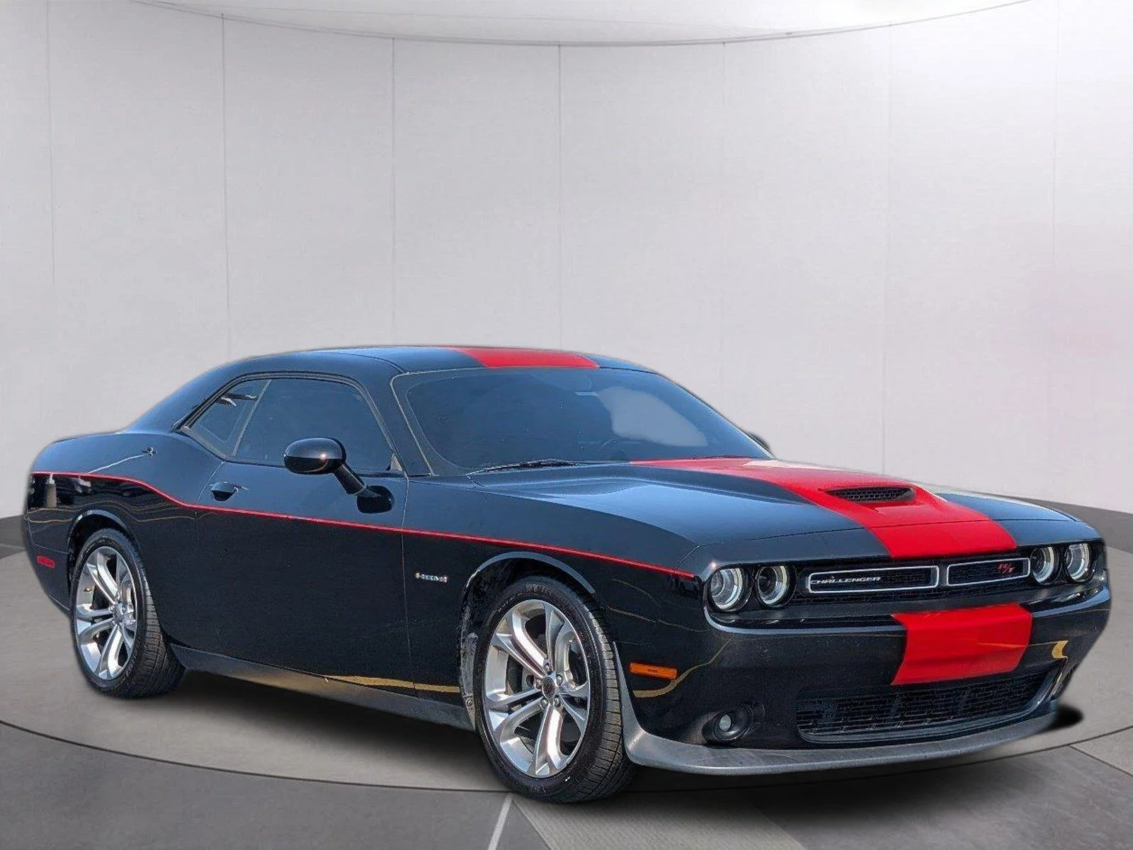 Used 2022 Pitch Black Clearcoat Dodge R/T image 9