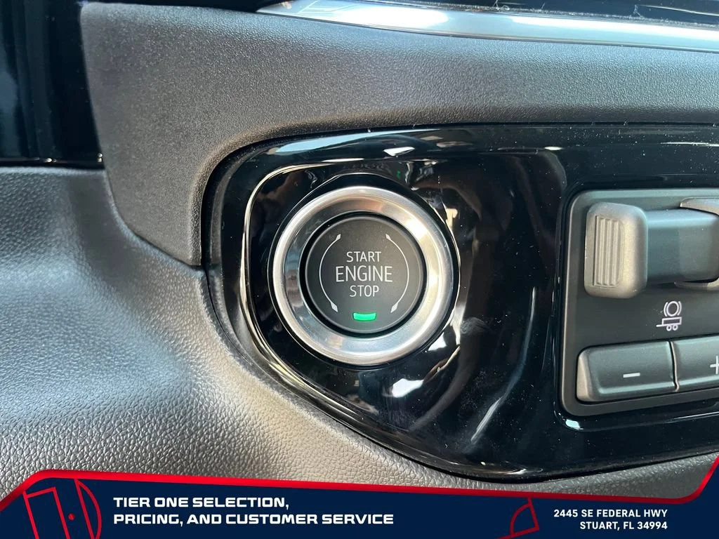 New 2026 Sterling Metallic GMC Elevation image 28