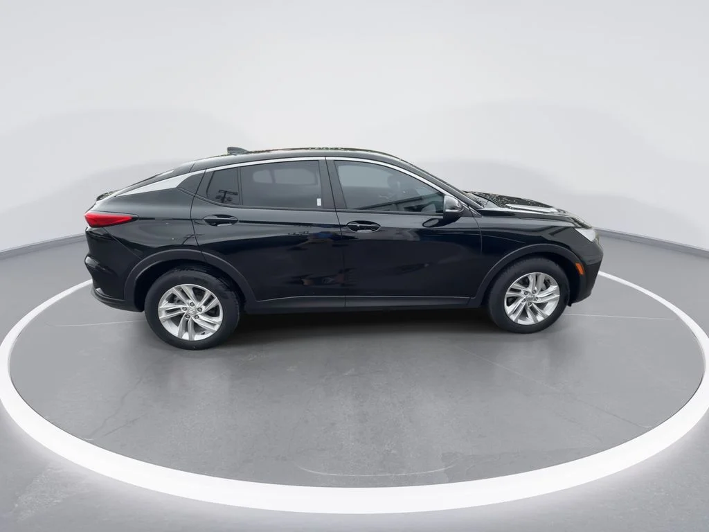 Used 2024 Black Buick Preferred image 9