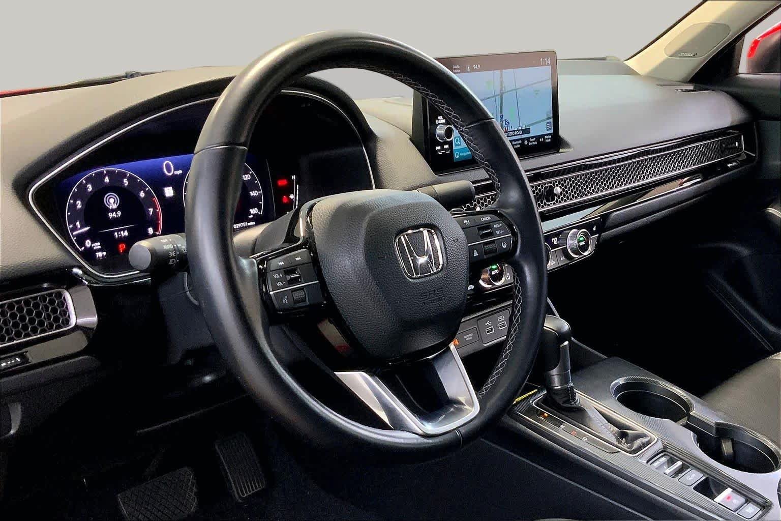 Used 2022 Rallye Red Honda Touring image 17