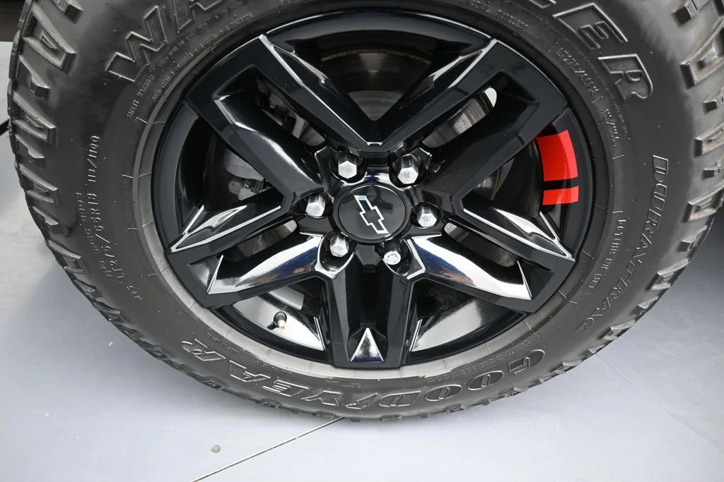 Used 2021 Summit White Chevrolet Custom Trail Boss image 43