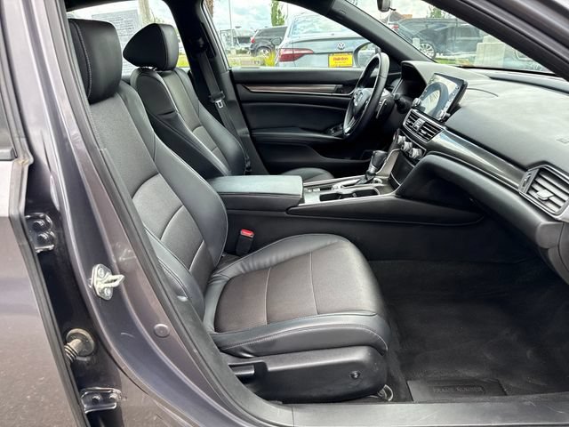 Used 2018  Honda Sport 1.5T image 9