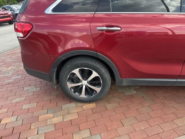 Used 2017 Red Kia EX image 15