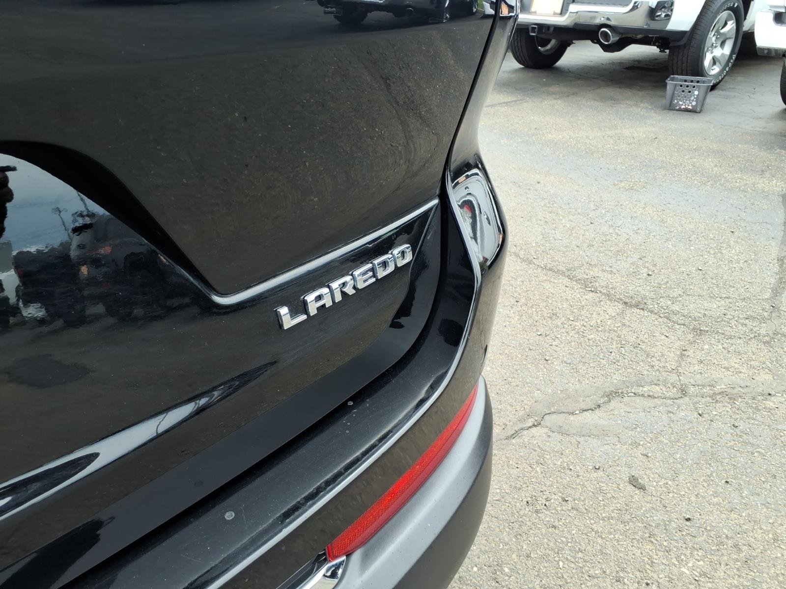 Used 2023 Black Jeep Laredo image 26