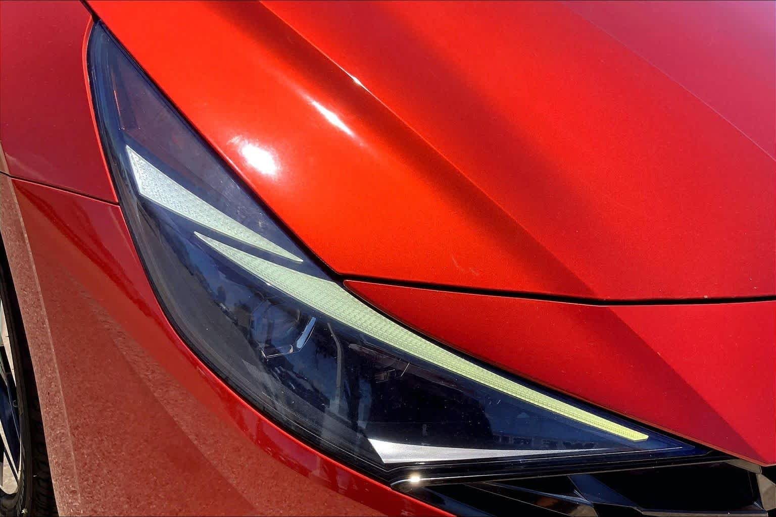 Used 2021 Lava Orange Hyundai Limited image 34