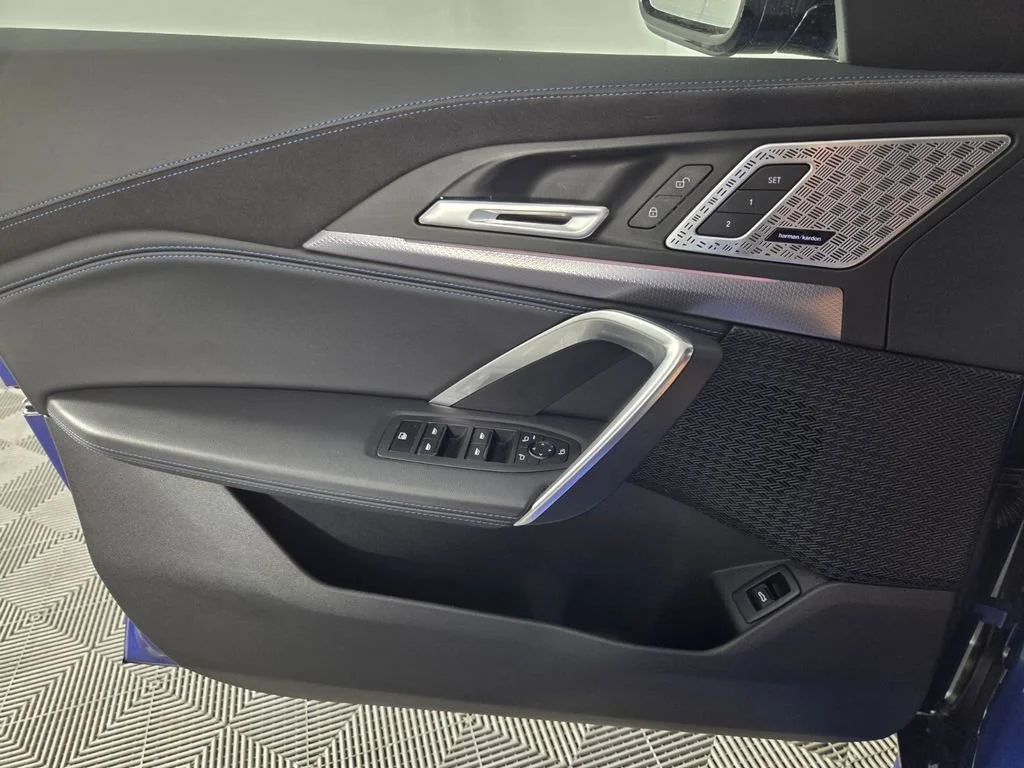 Used 2025 Blue Metallic BMW M35i image 22