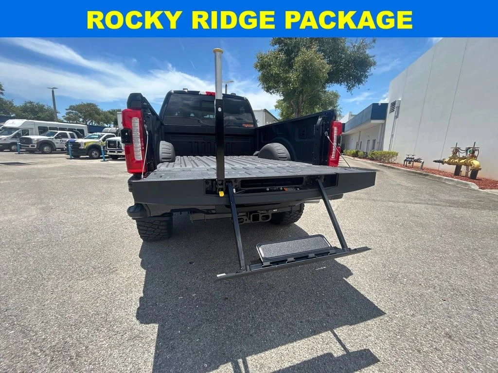 2025 Ford F-350 Super Duty Lariat - Photo 37