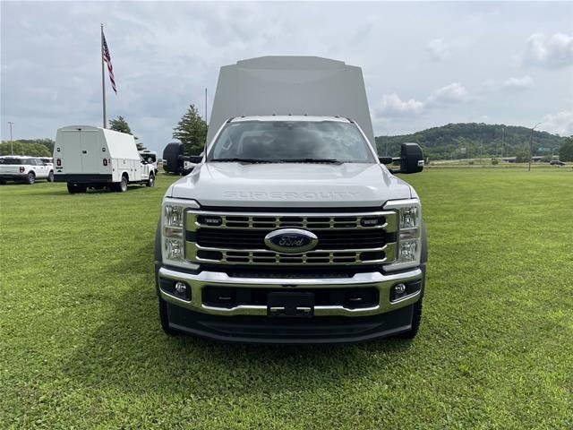 New 2026 Oxford White Ford F-450® XL image 36