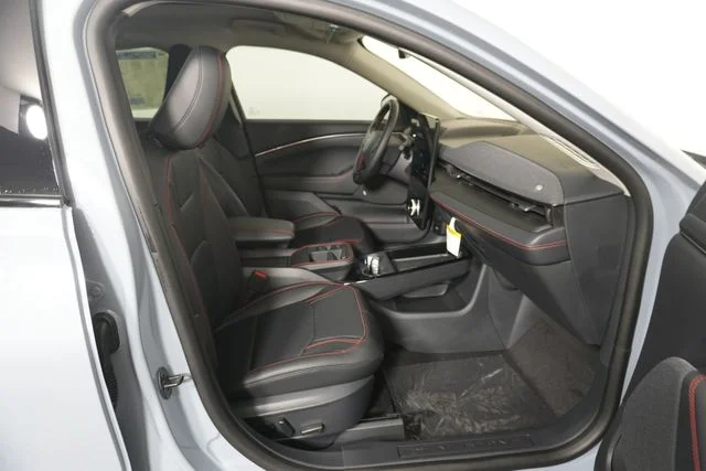 New 2026 Glacier Gray Metallic Tri-coat Ford Premium image 28