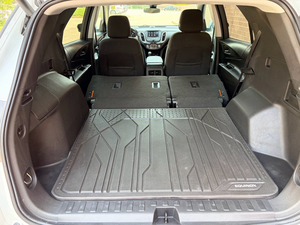 Used 2020 Summit White Chevrolet LT image 27