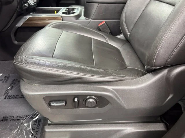 Used 2020 Red Chevrolet LT Trail Boss image 14