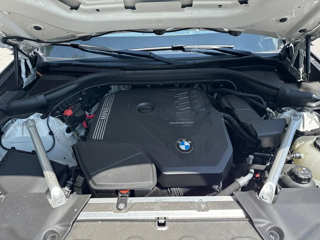 Used 2024 White BMW xDrive30i image 29