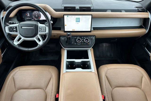 Used 2025 Black Land Rover S image 12