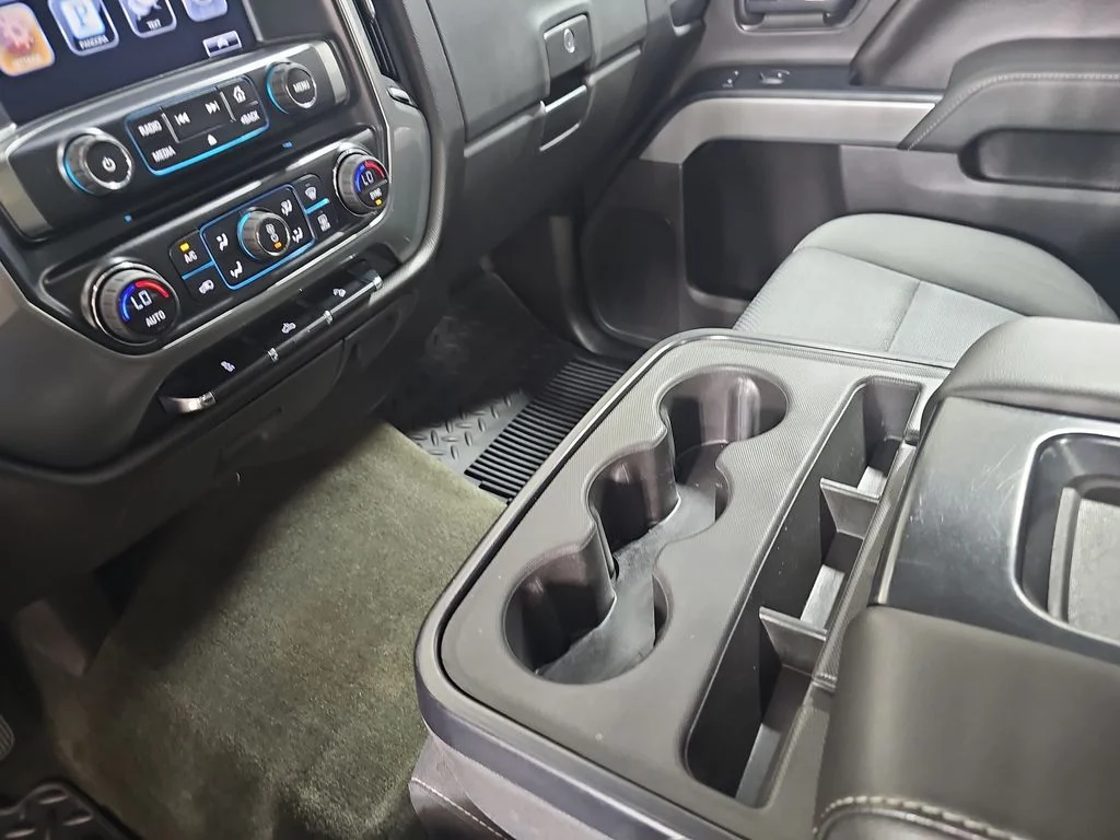 Used 2016 Black Chevrolet LT image 29