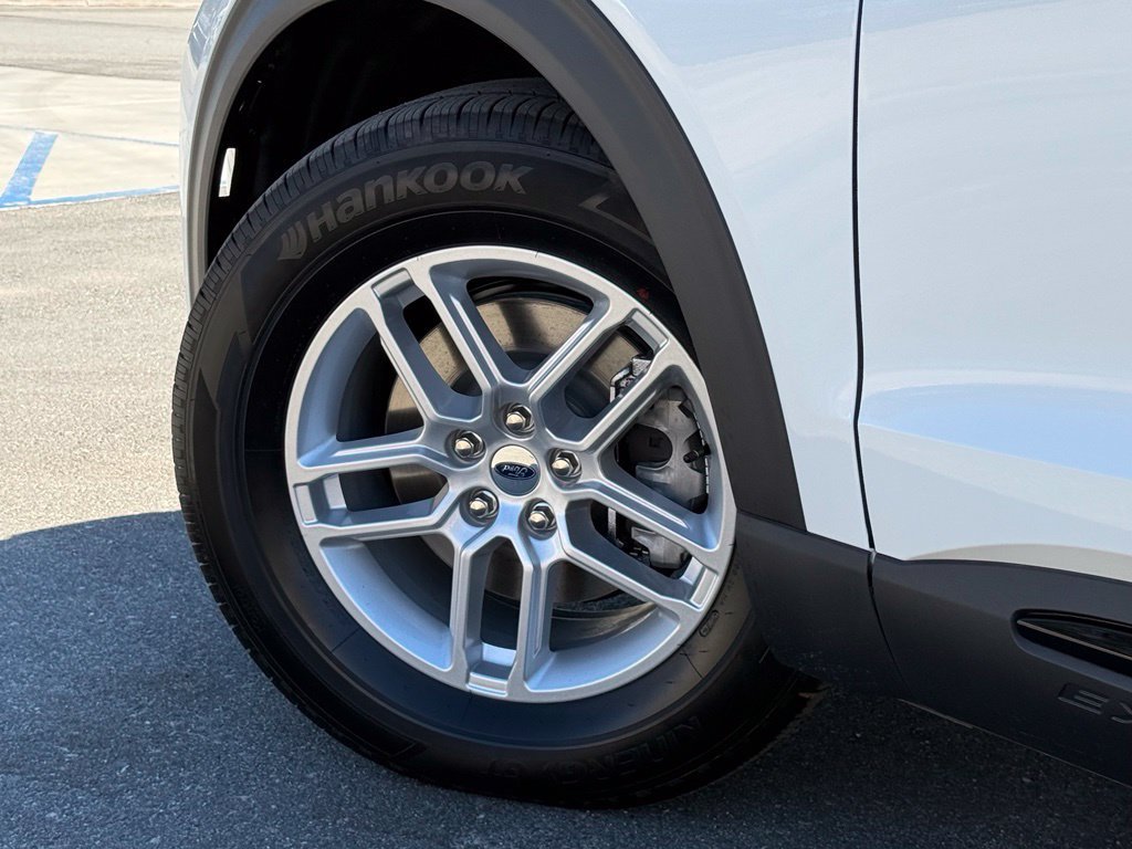 New 2026 Star White Metallic Tri-Coat Ford Active image 16