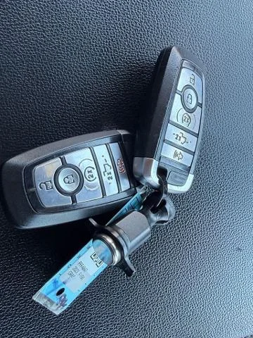 Used 2023 Iconic Silver Metallic Ford XLT image 45