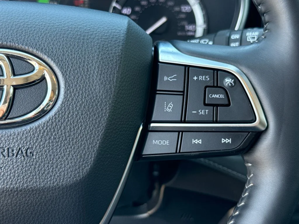 Used 2020 Gray Toyota Limited image 16