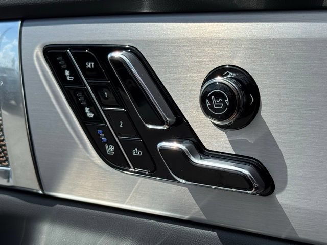 2026 Cadillac VISTIQ Sport - Photo 16