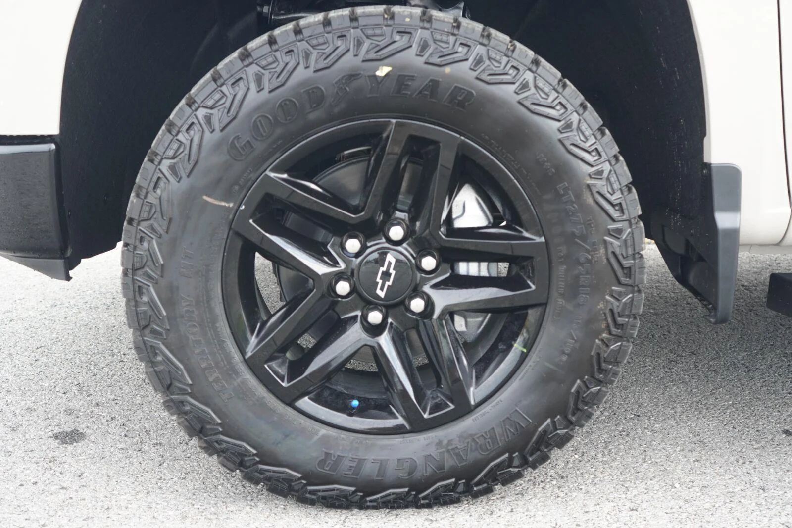 New 2026 White Sands Chevrolet Custom Trail Boss image 10