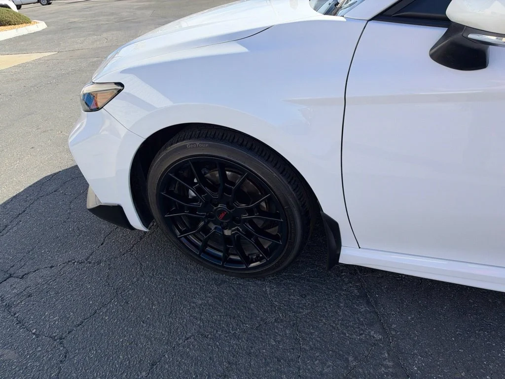 Used 2025 White Toyota SE image 9