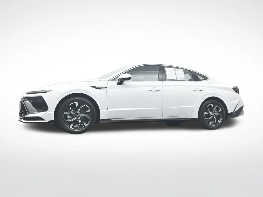 Certified Used 2025 White Hyundai SEL image 46