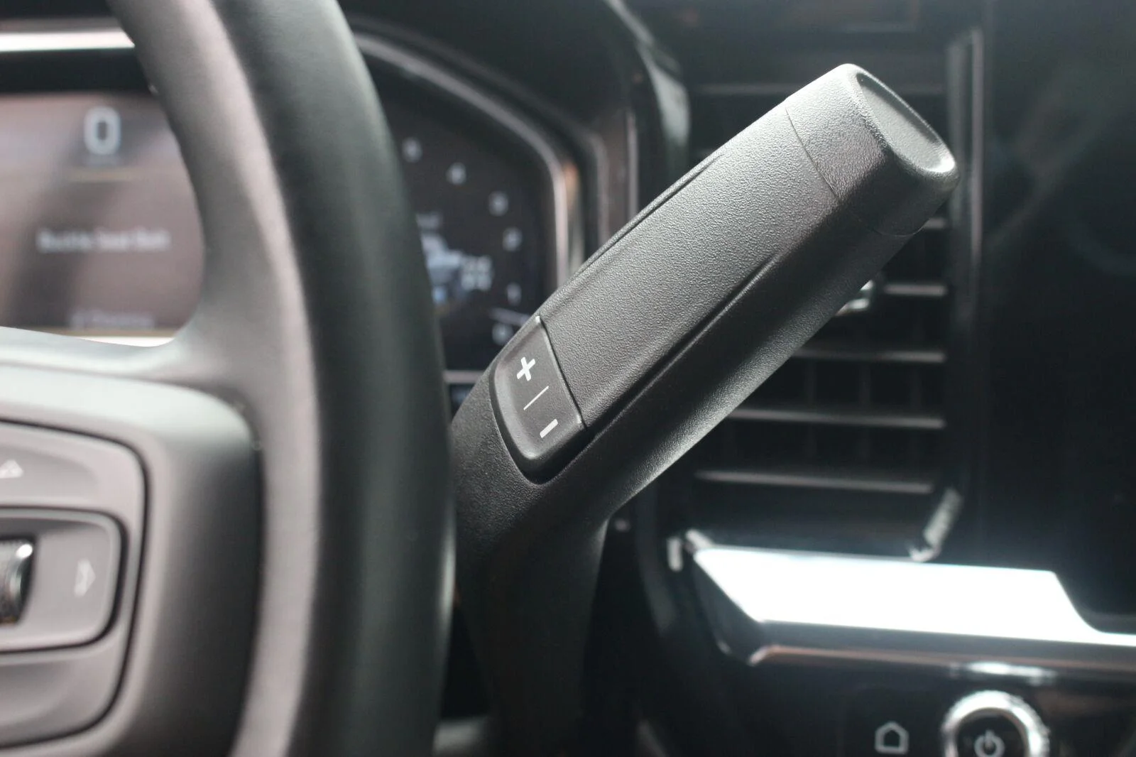 Used 2025 Sterling Metallic GMC SLT image 30