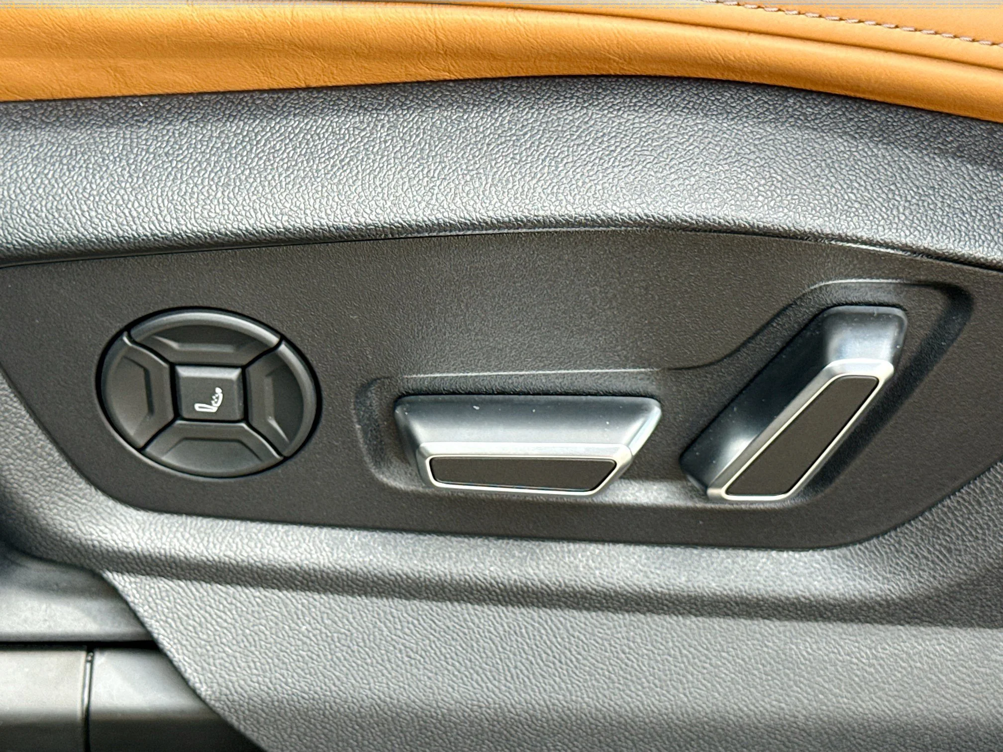 New 2026 Daytona Gray Pearl Effect Audi performance image 25