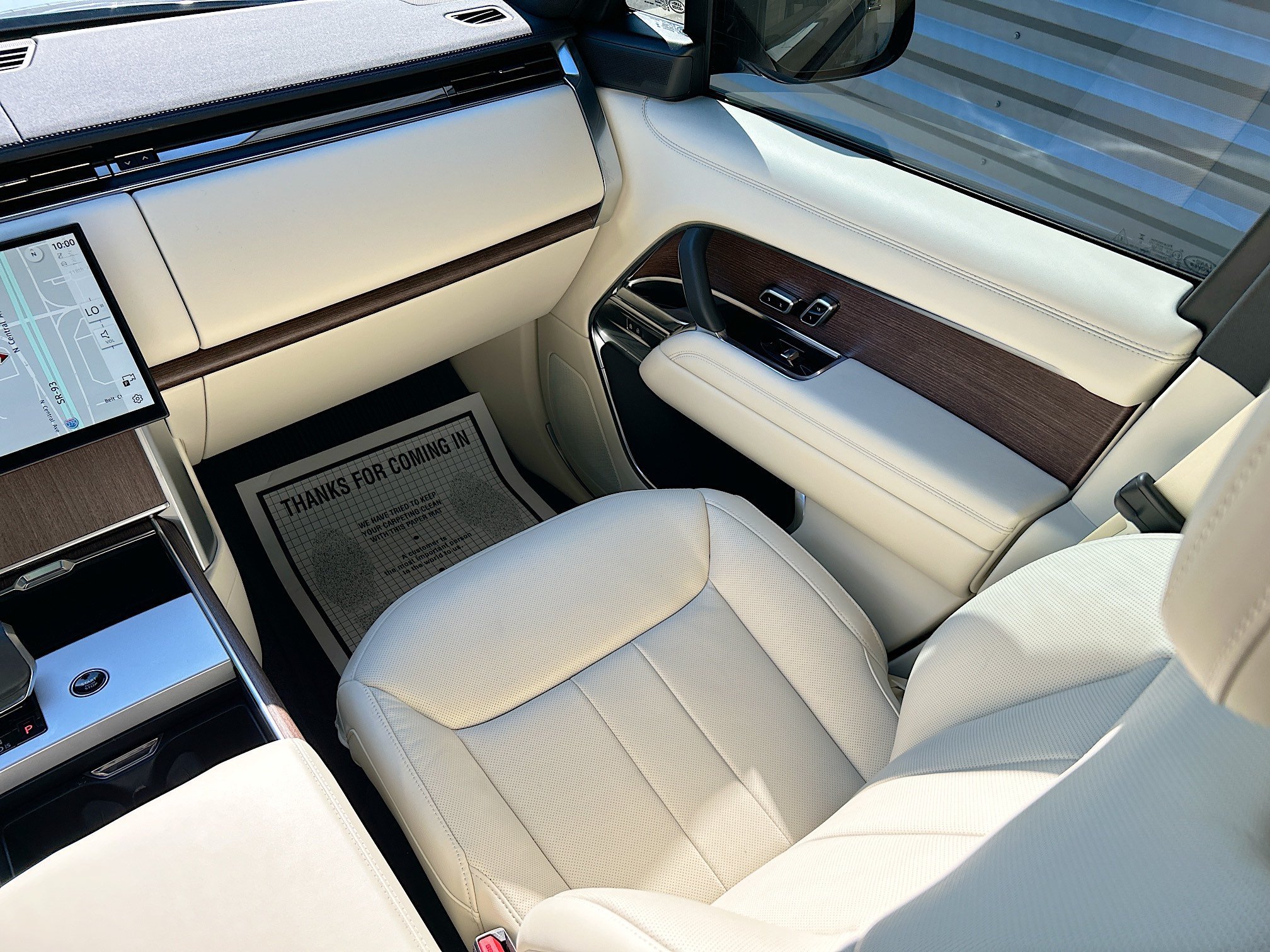 Used 2025 Gray Land Rover SE image 18