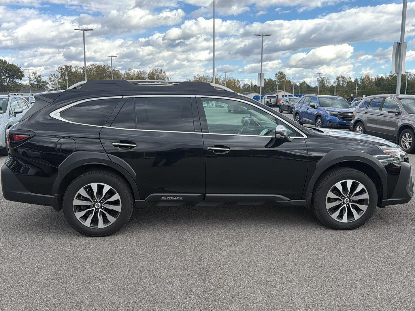 Used 2023 Crystal Black Silica Subaru Touring image 2