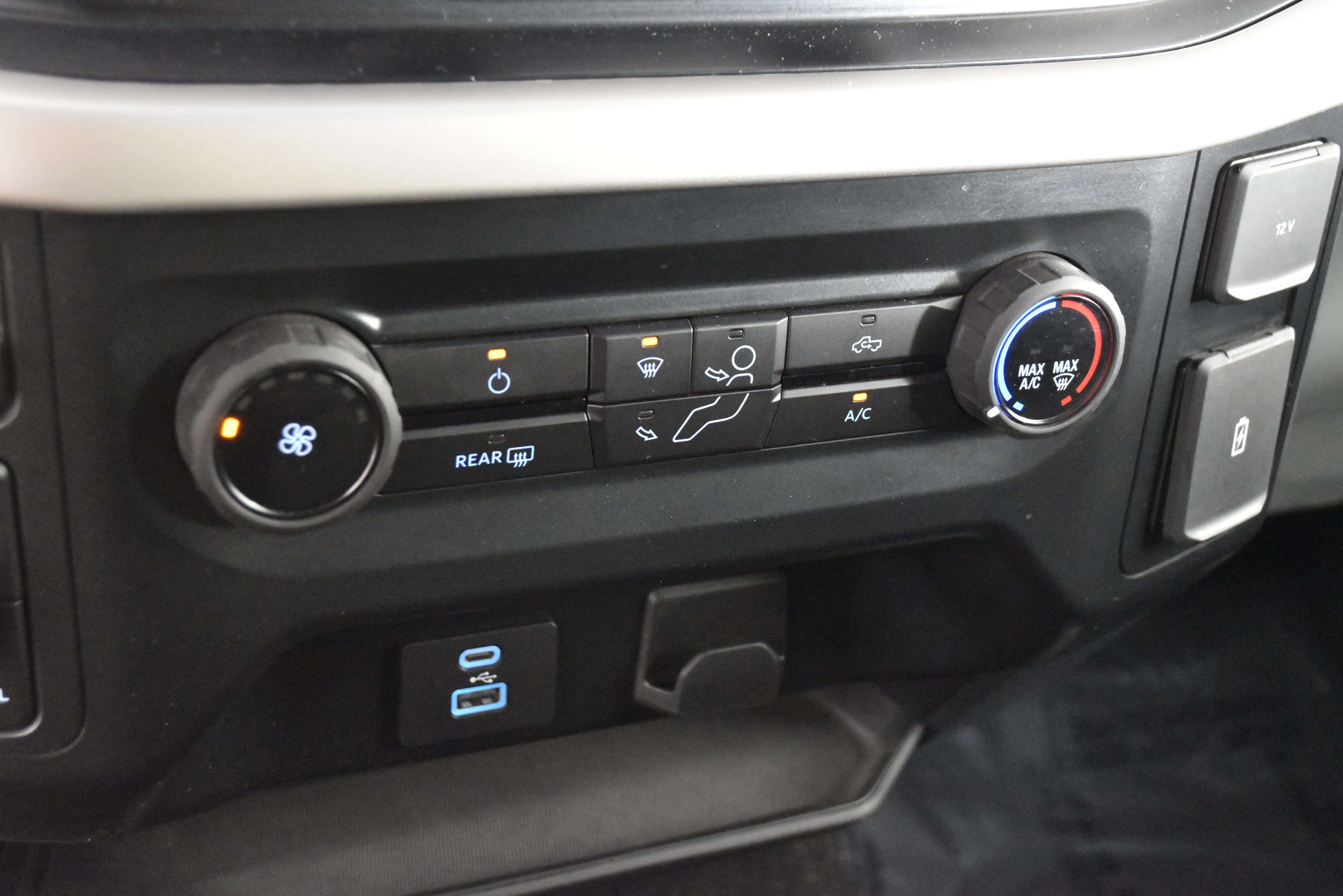 2022 Ford F-150 XLT - Photo 32