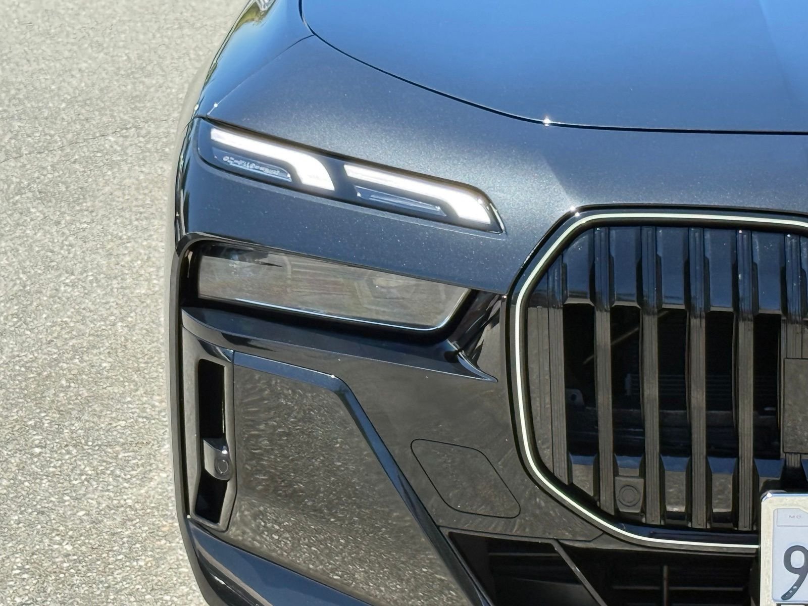 Used 2026 Black Sapphire Metallic BMW 740i image 13