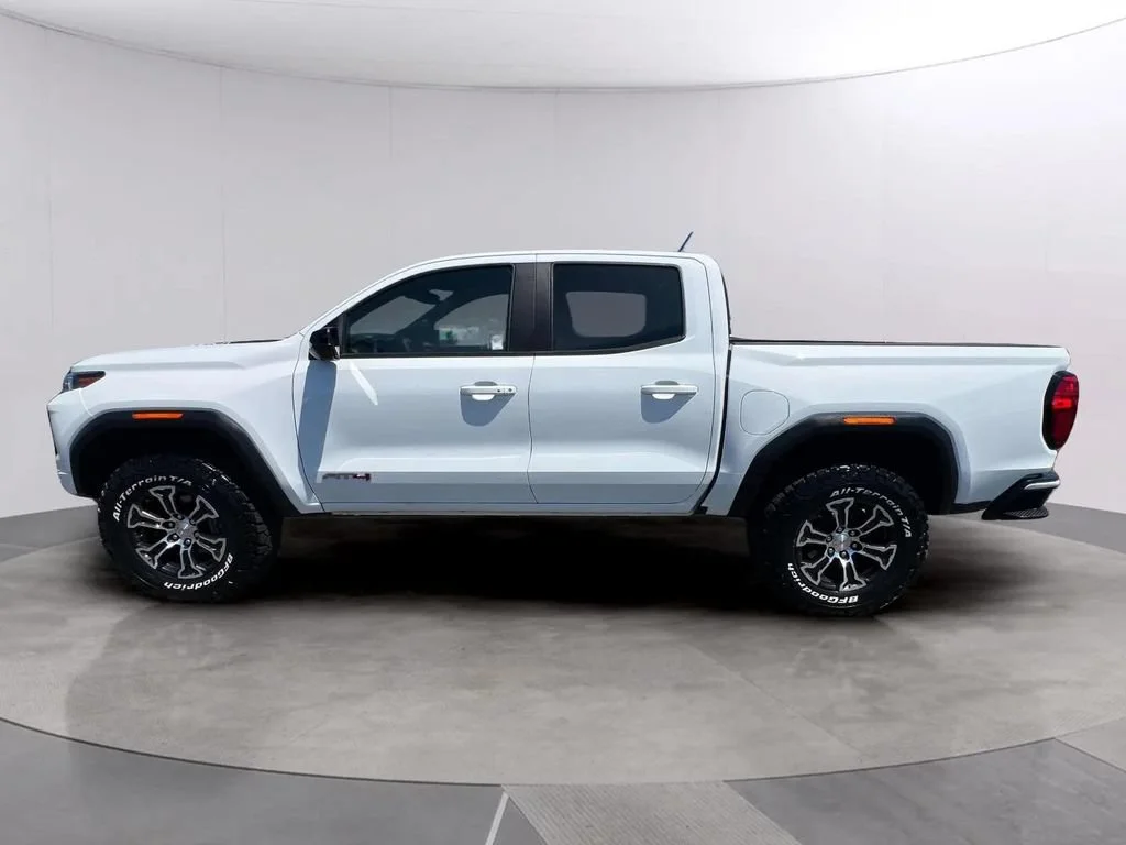 Used 2024 Summit White GMC AT4 image 3
