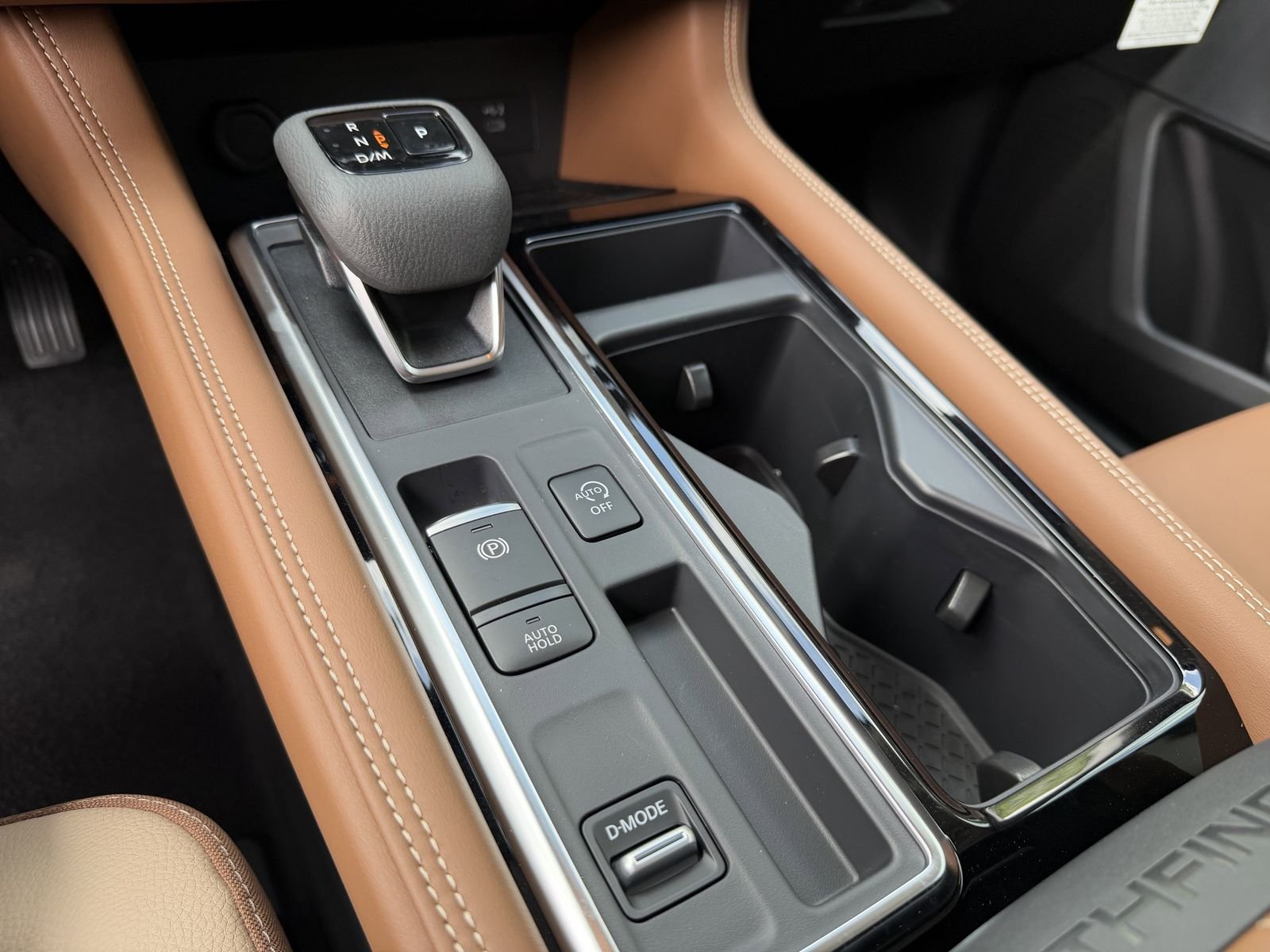 New 2026 Gray Nissan Platinum image 13