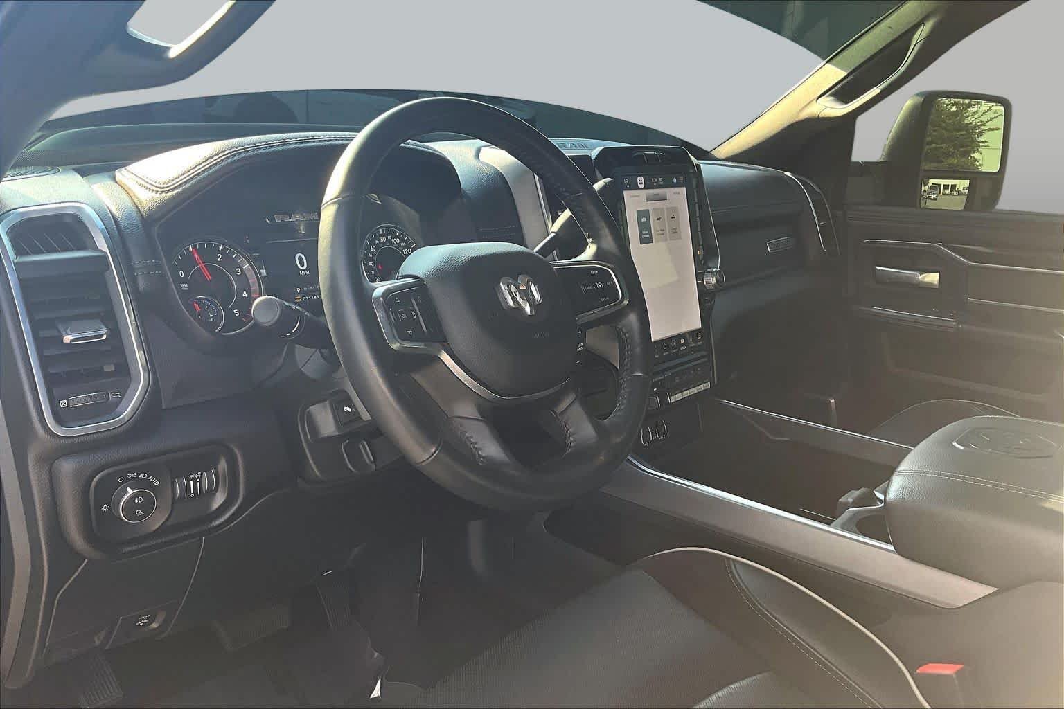 Used 2023 Granite Crystal Metallic Clearcoat Ram Laramie image 18