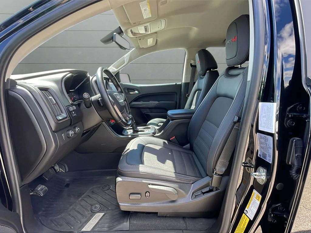 Used 2021 Black GMC AT4 w/Cloth image 10
