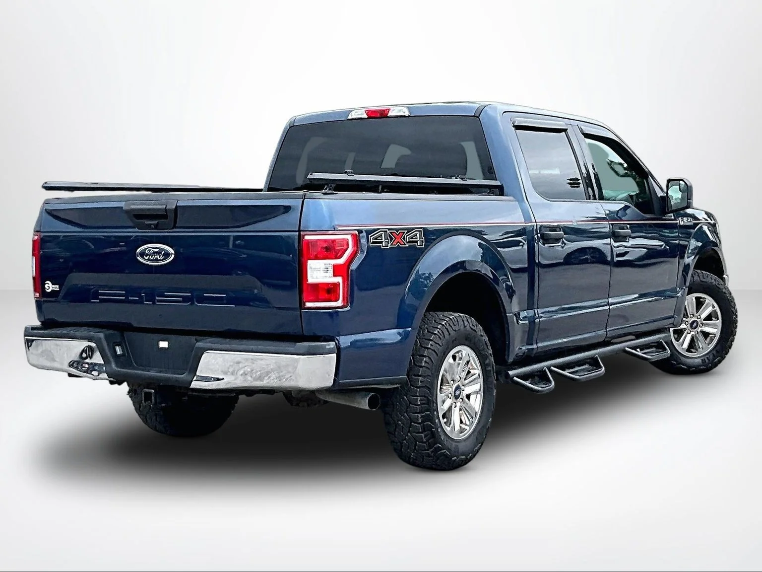 Used 2019 Blue Ford XLT image 3