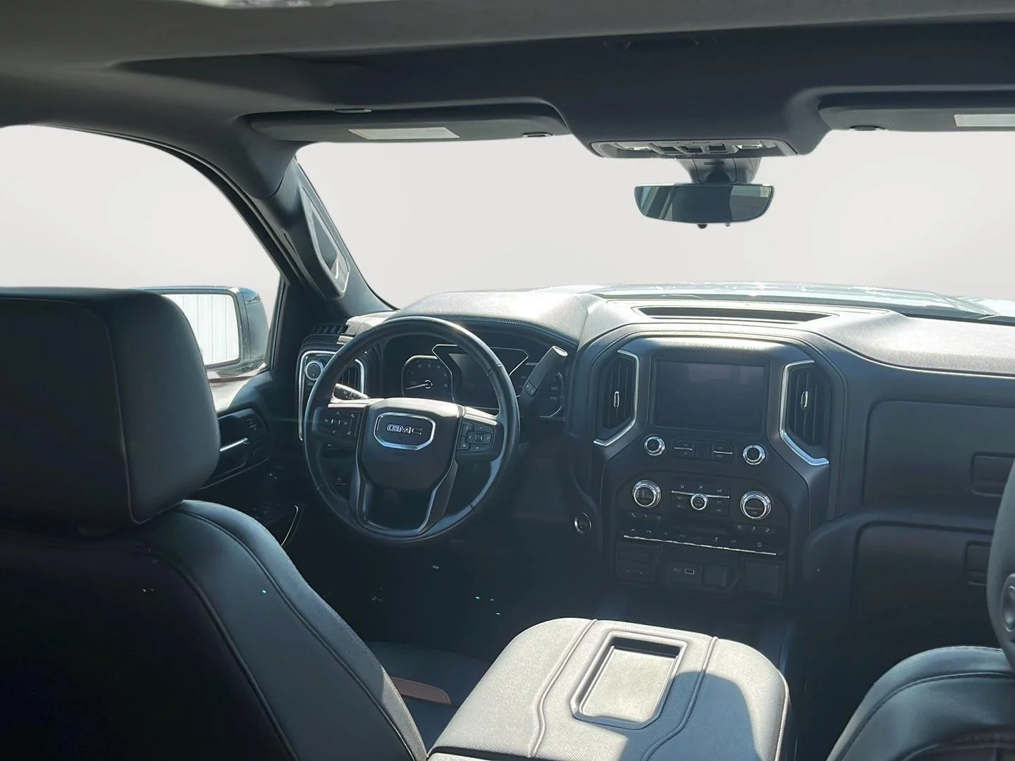 Used 2019 SUMMIT WHITE GMC AT4 image 3