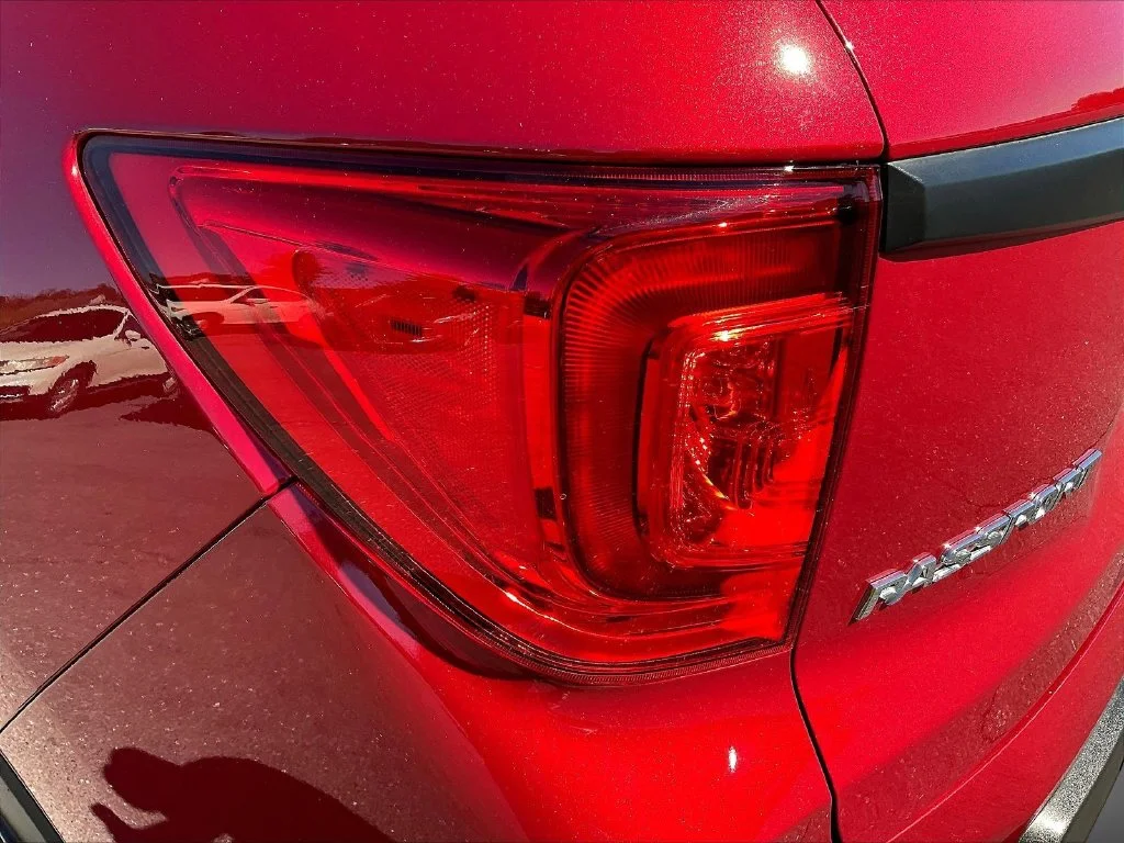 Used 2023 Radiant Red Metallic II Honda EX-L image 24