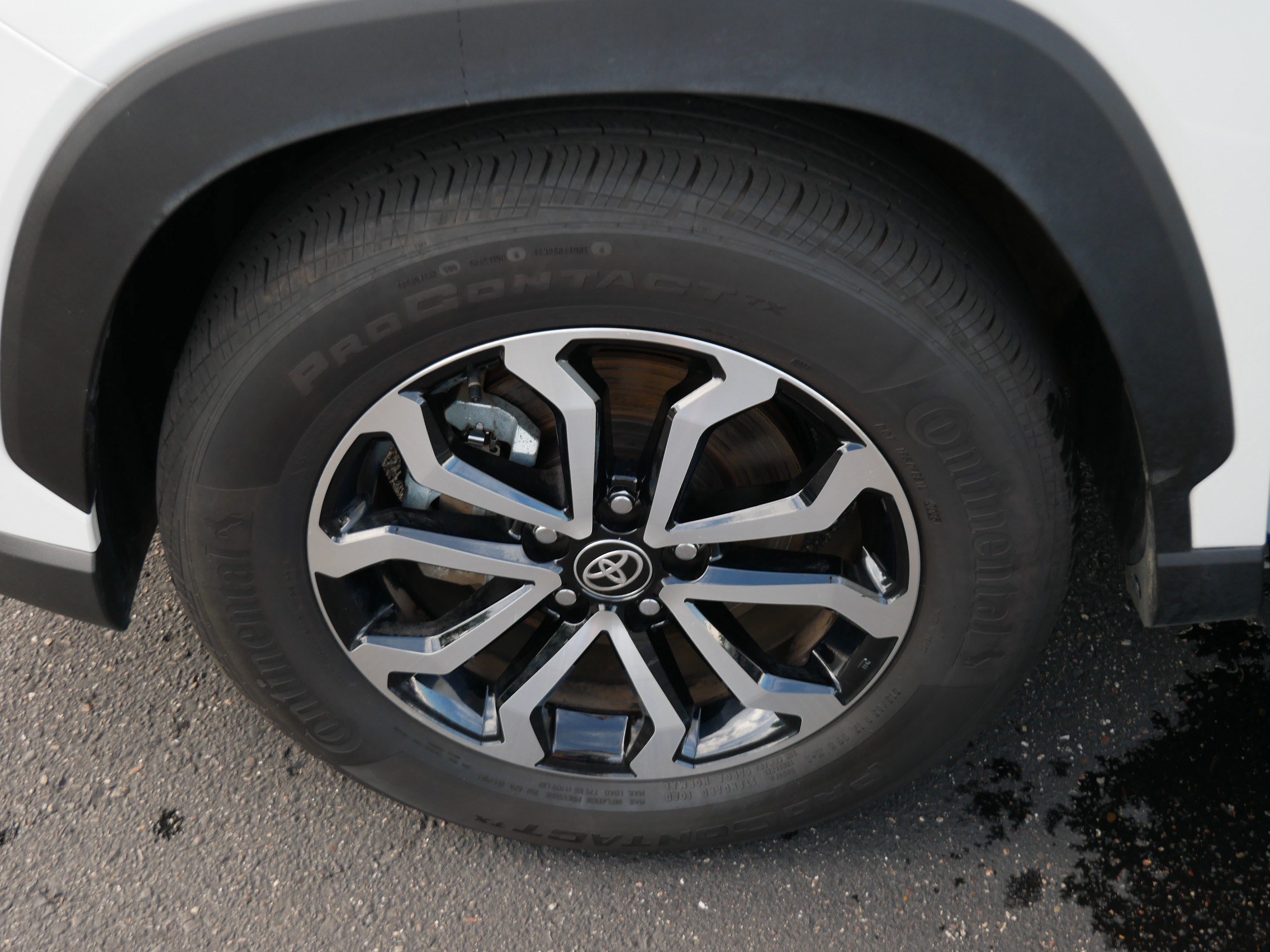 Certified Used 2026 Wind Chill Pearl Toyota Hybrid SE image 15