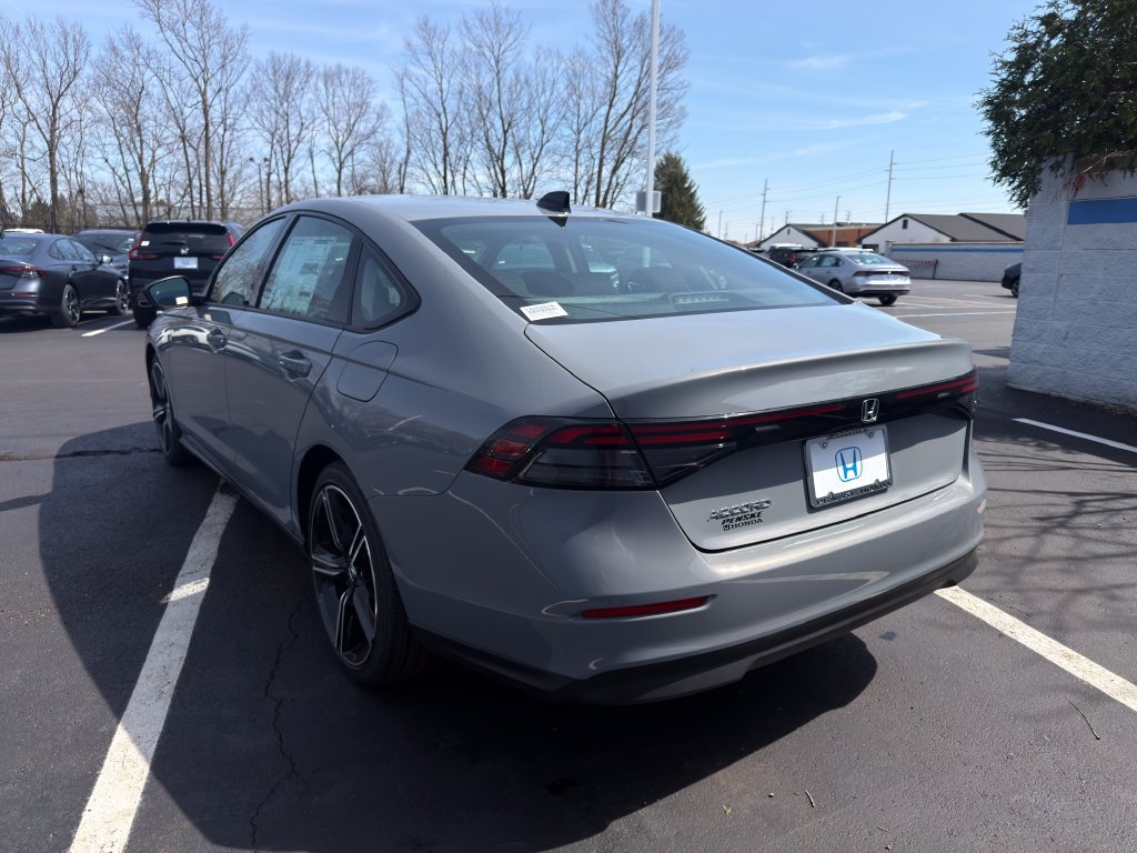 New 2026 Urban Gray Pearl Honda SE image 3