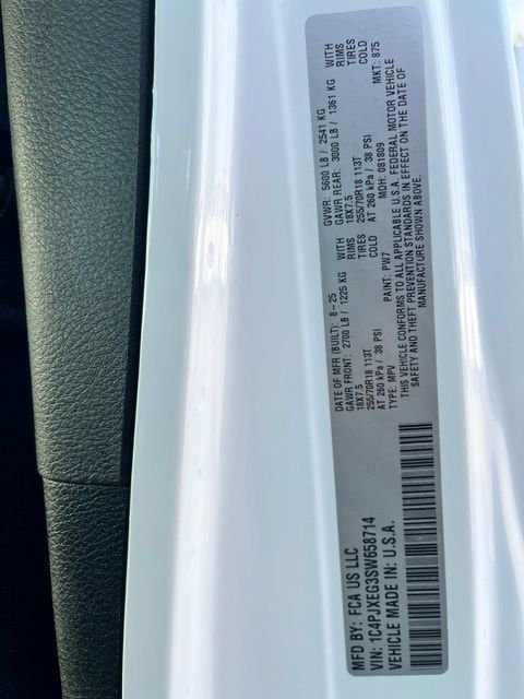 Used 2025 White Jeep Sahara image 13