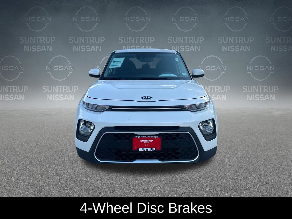 Used 2021 White Kia S image 10