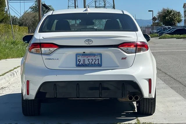 Used 2024 Ice Toyota SE image 5