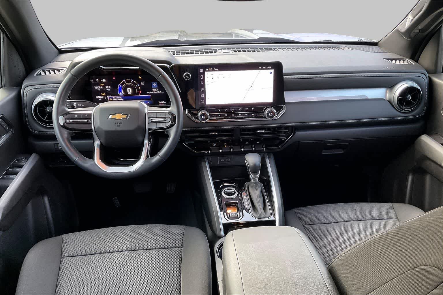 2024 Chevrolet Colorado LT - Photo 15